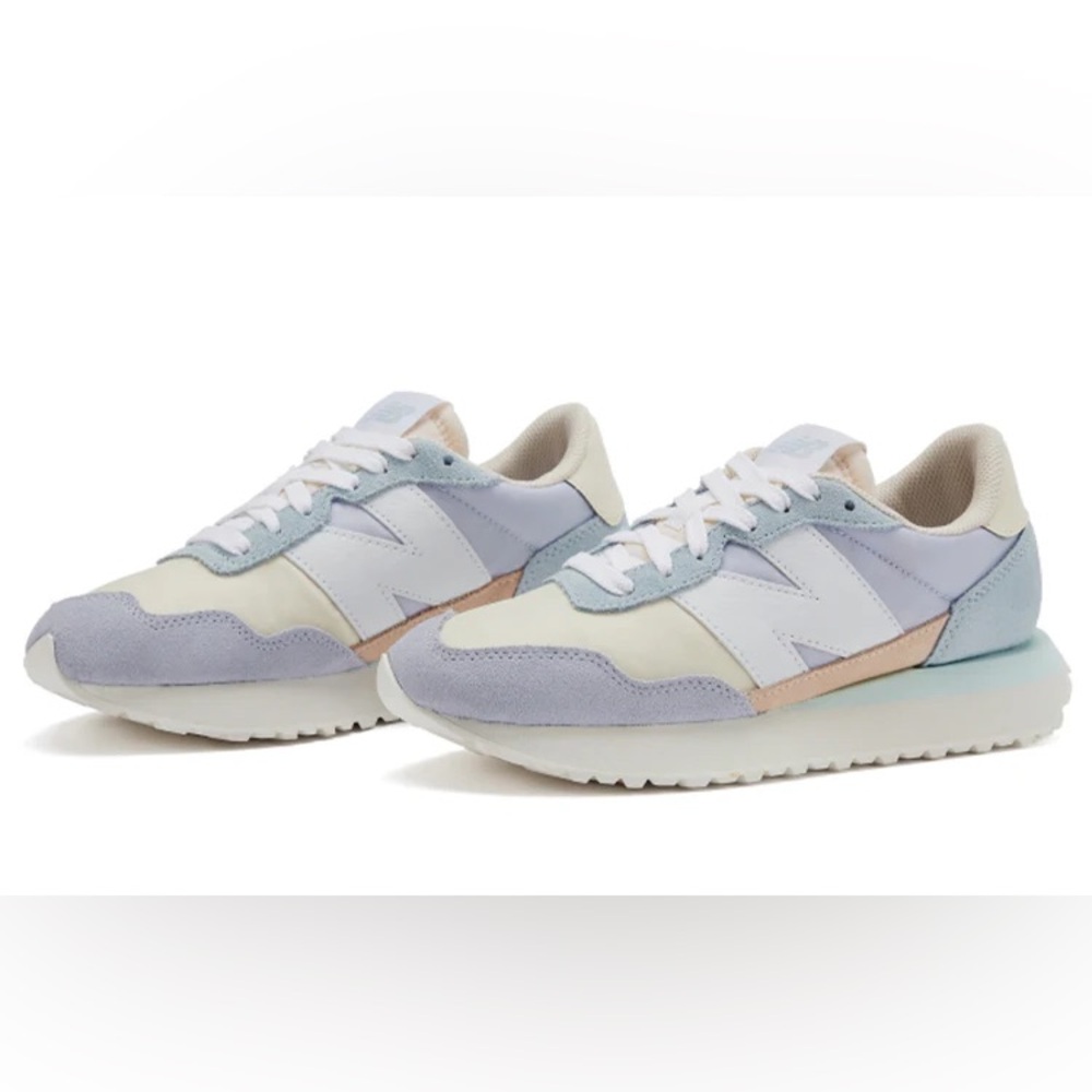 New Balance 237
